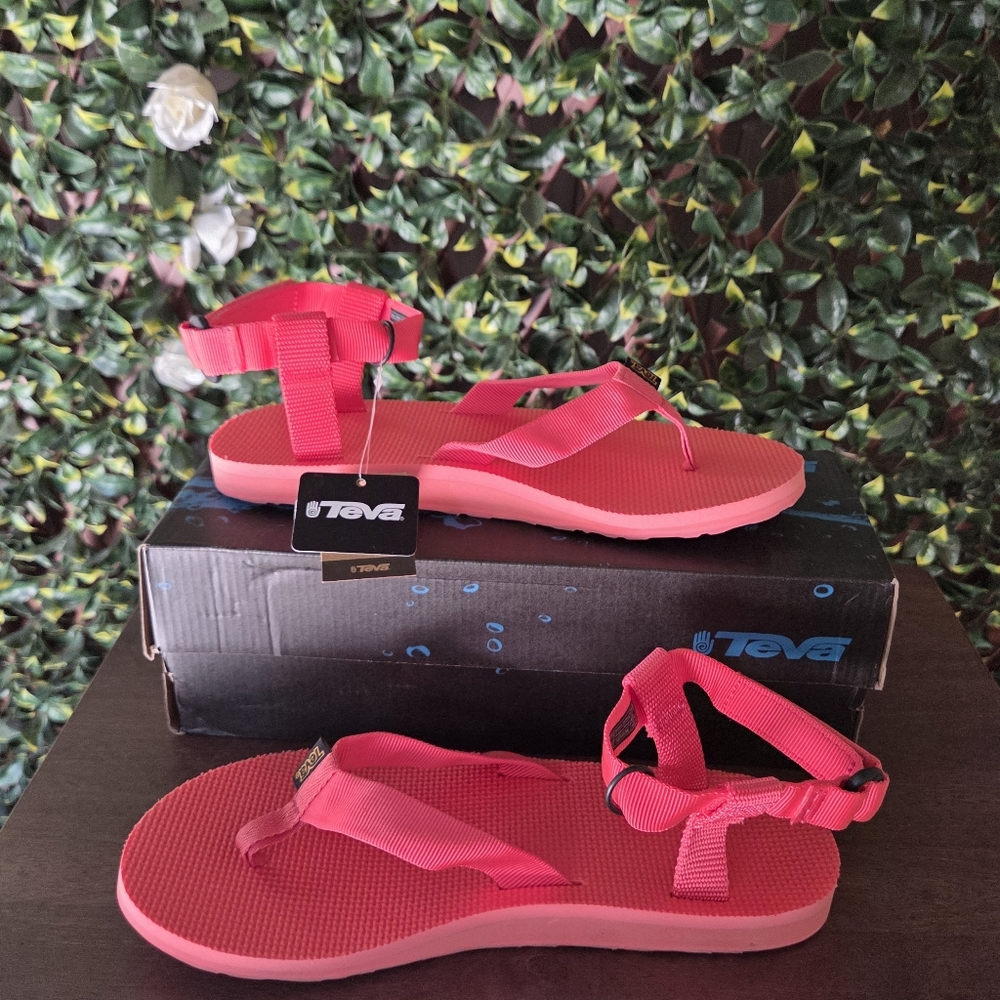 NIB Teva Original Sandals Coral Pink Women's US Size 11 EU 42